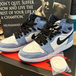 Nike Air Jordan 1s| color: blue/white| size: 6b